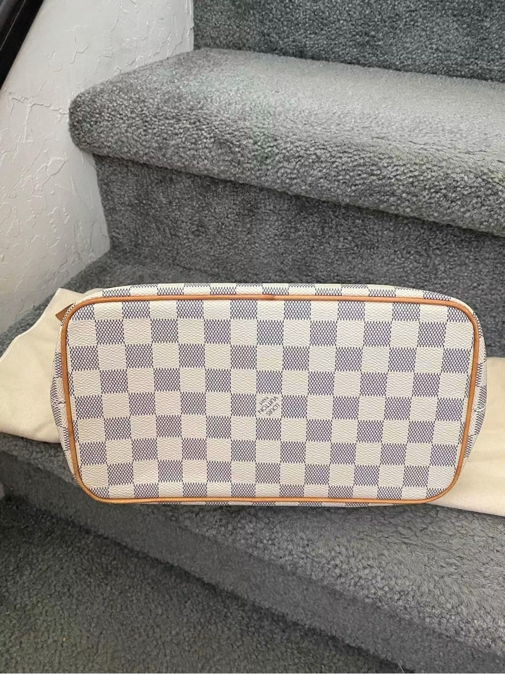 Louis Vuitton Saleya Damier Azur Tote in Cream and Tan Leather PM - Picture 7 of 16
